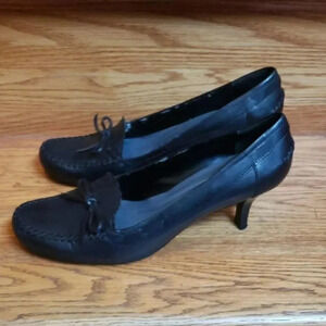 Nine West Mary Sue 8M black 2" heel loafers‎